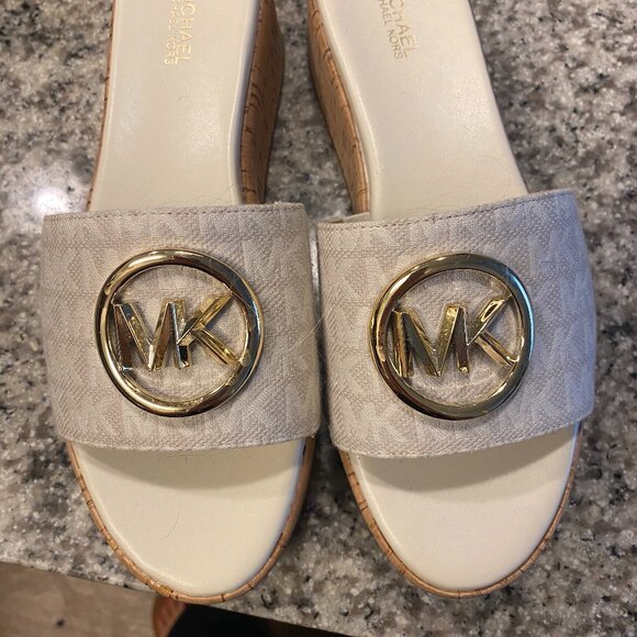 Michael Kors Wedge sandals - Picture 1 of 3